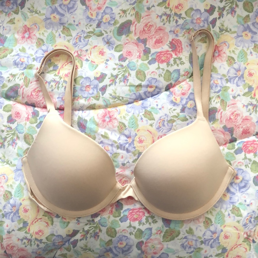 PINK Wear Everywhere t-shirt bra in cream
